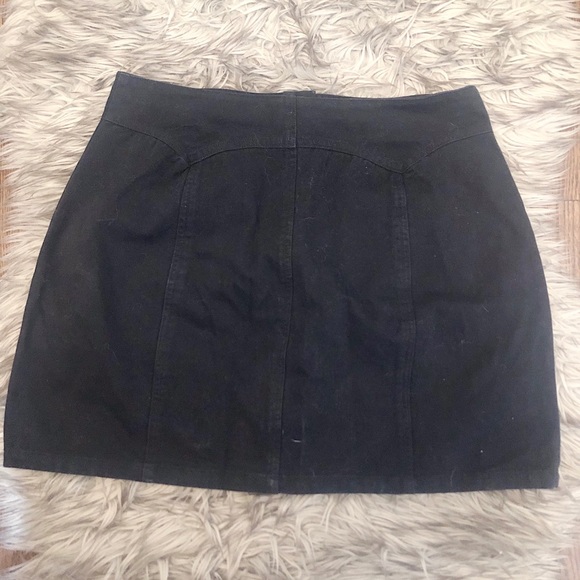 ⭐️Buy 1 get 1 FREE⭐️ NWOT Soft corduroy skirt - Picture 4 of 4